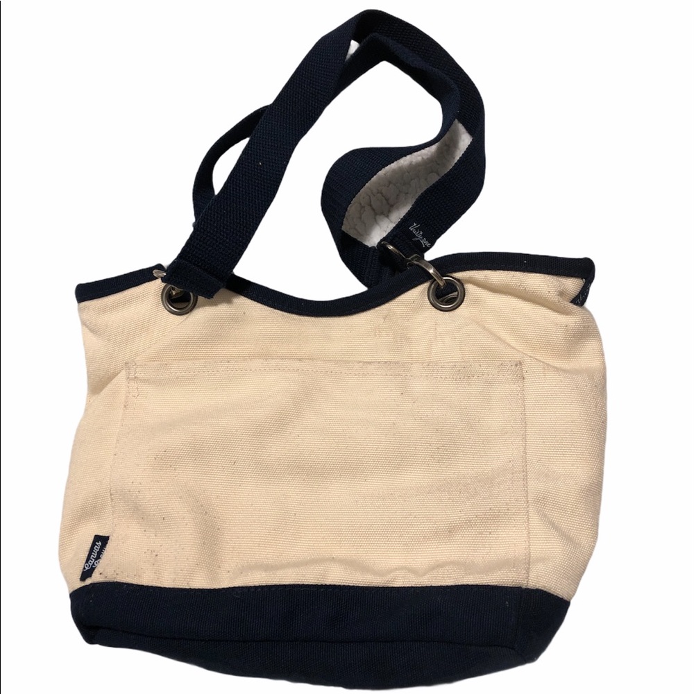 Thirty one canvas crew